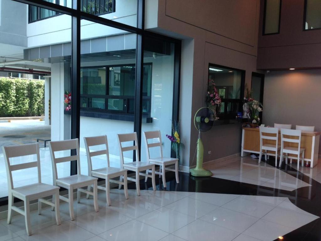 Ipremium Sukhumvit 81 Hotel Bangkok Exteriör bild