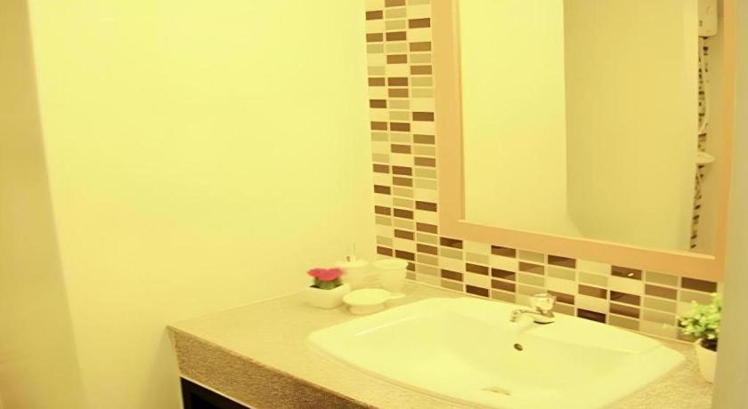 Ipremium Sukhumvit 81 Hotel Bangkok Exteriör bild