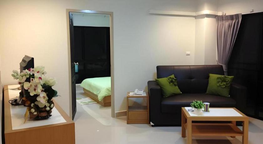 Ipremium Sukhumvit 81 Hotel Bangkok Exteriör bild