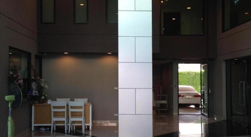 Ipremium Sukhumvit 81 Hotel Bangkok Exteriör bild