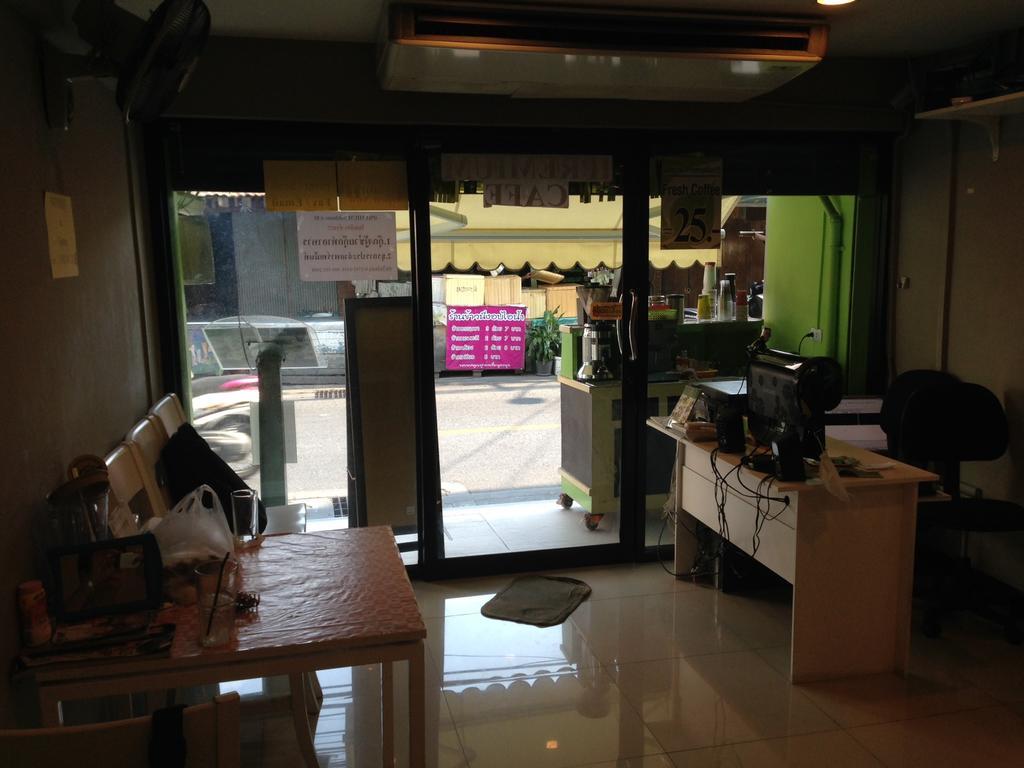 Ipremium Sukhumvit 81 Hotel Bangkok Exteriör bild