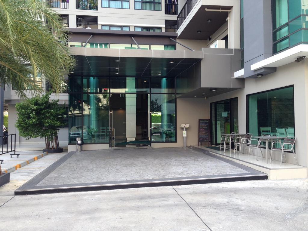 Ipremium Sukhumvit 81 Hotel Bangkok Exteriör bild