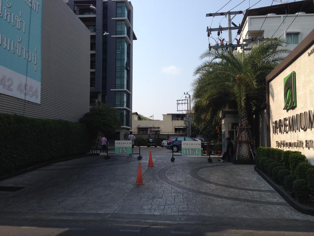 Ipremium Sukhumvit 81 Hotel Bangkok Exteriör bild